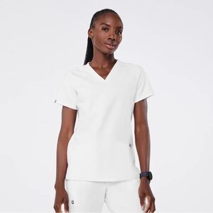 Casma Three-Pocket Scrub Top